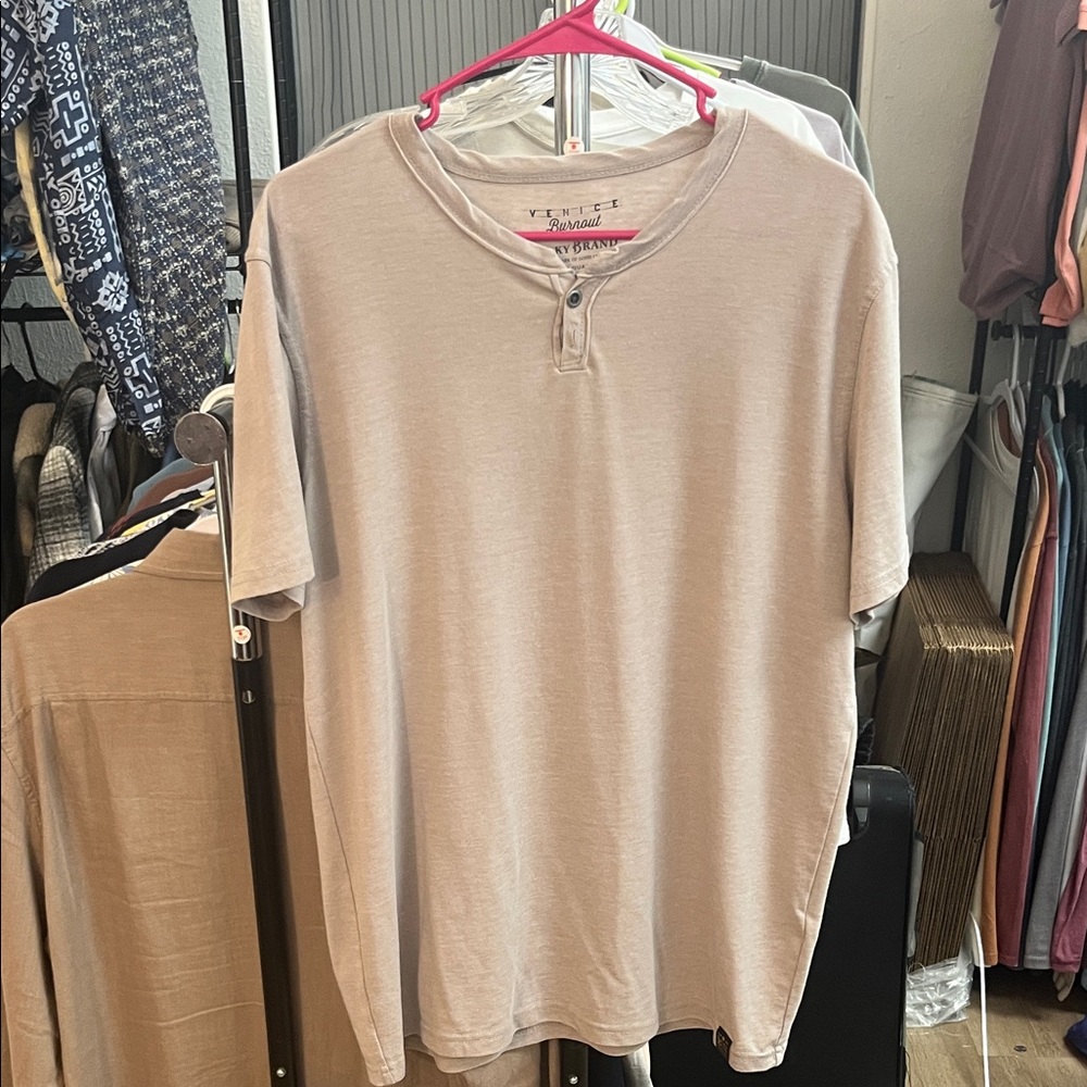 Lucky Brand Light Grey Short Sleeve Twist Neck Collar Notch Tee